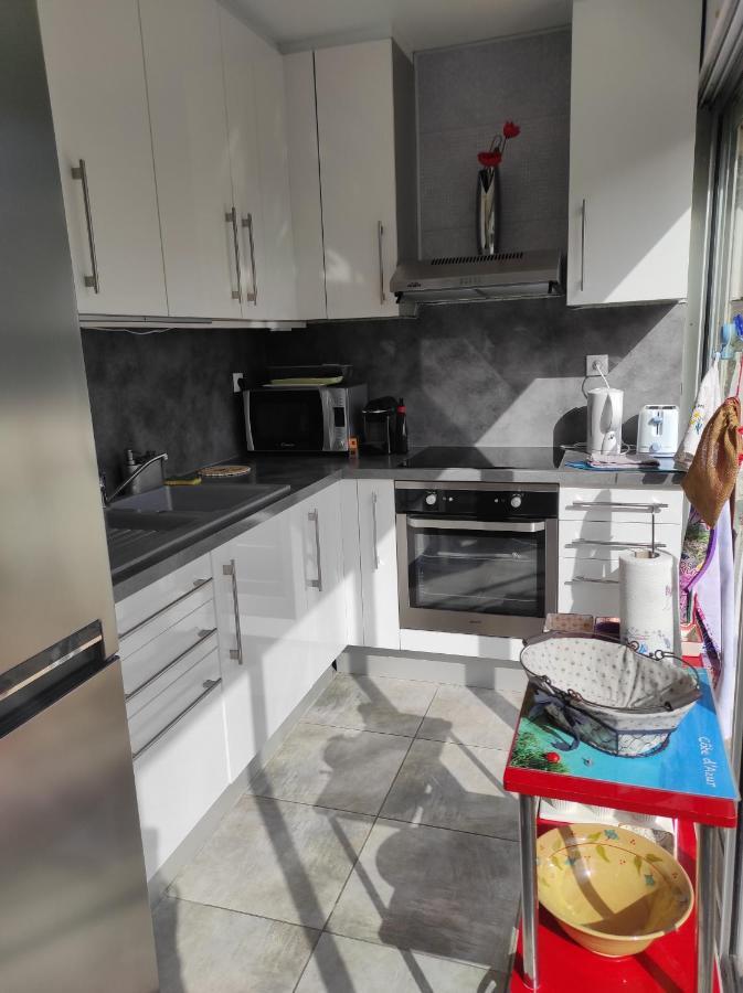 Appartamento 2 pièces avec grande terrasse La Ciotat Esterno foto